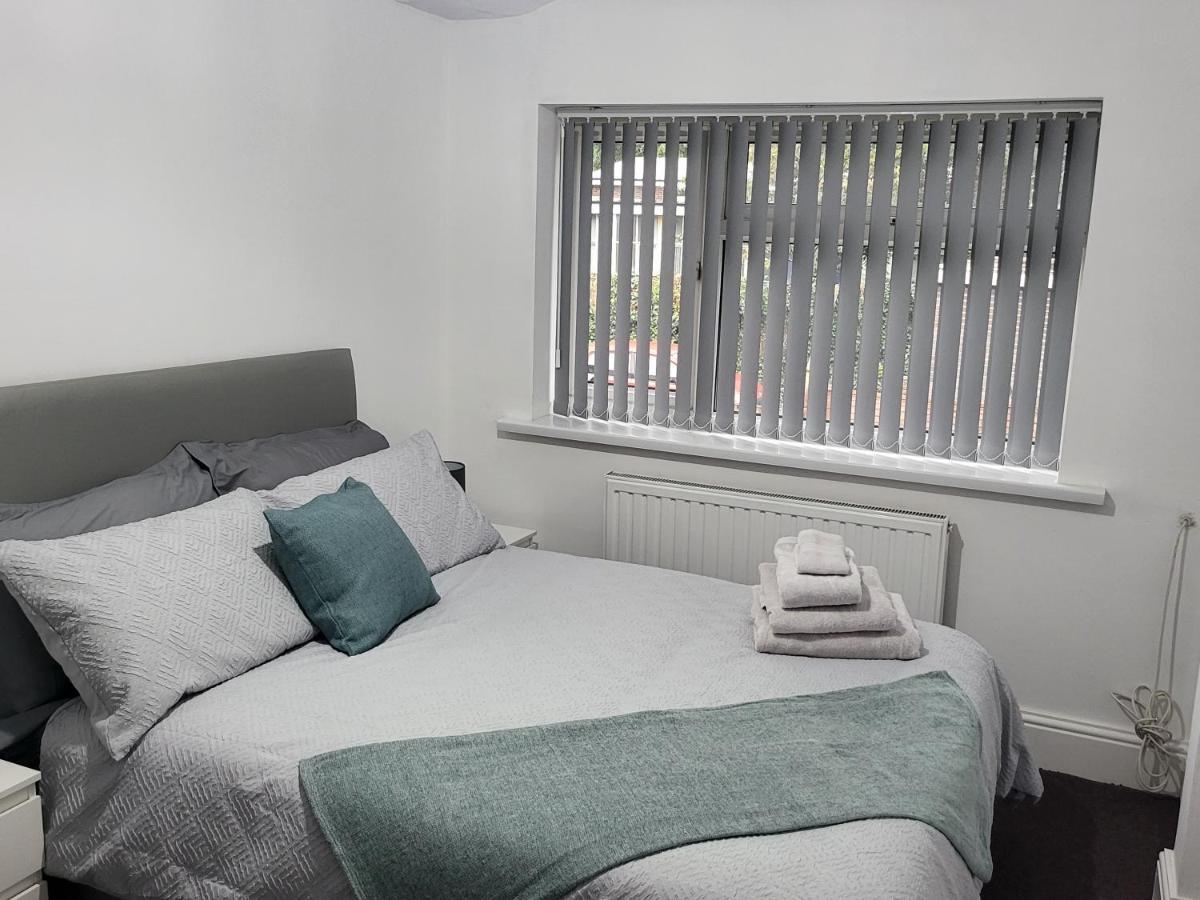 Spacious & Cosy Holiday Home In Manchester Exterior foto