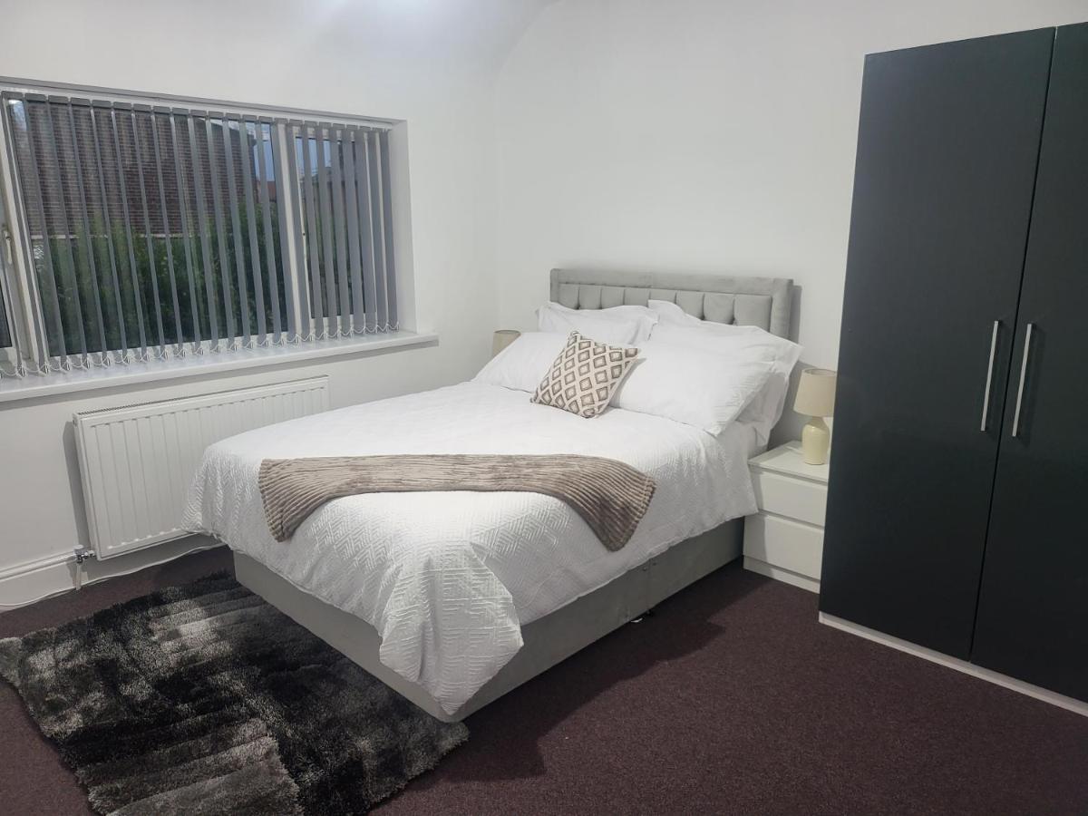 Spacious & Cosy Holiday Home In Manchester Exterior foto